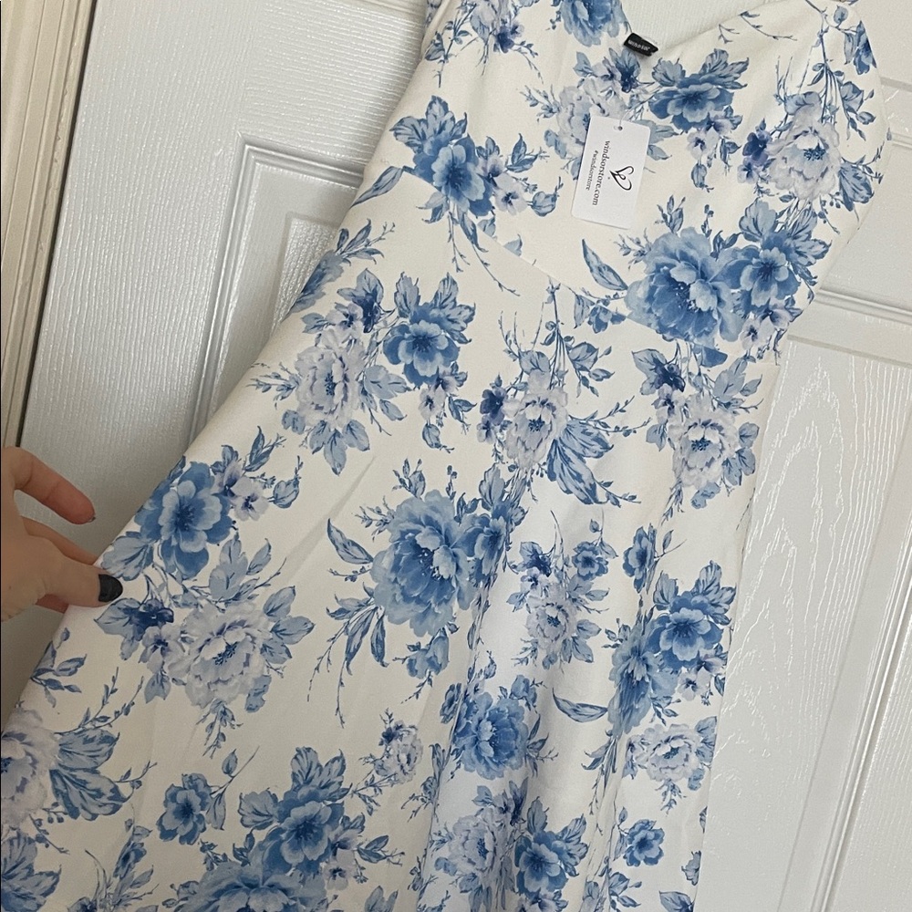Windsor Dress - Picture 3 of 4